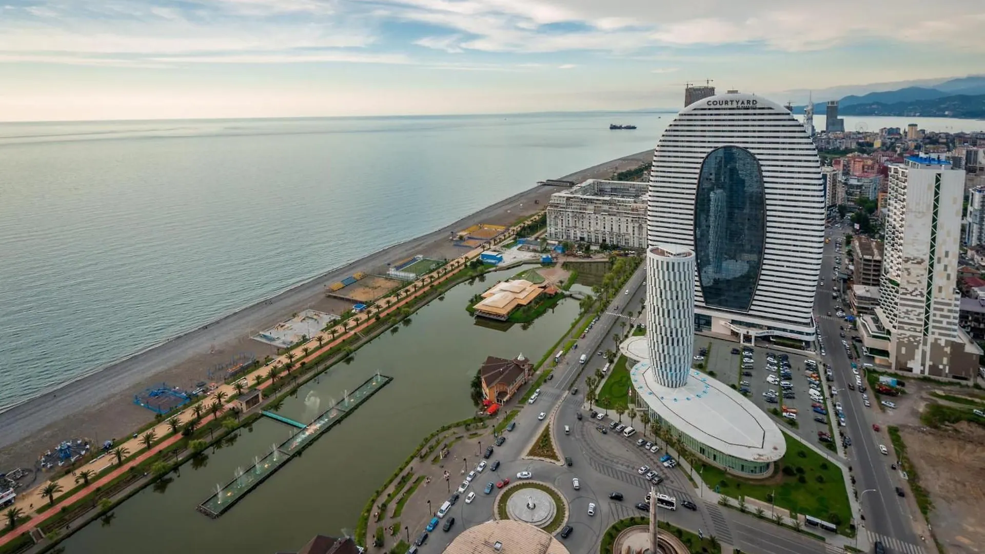 Orbi City Батуми Апарт Отель 5*, Batumi